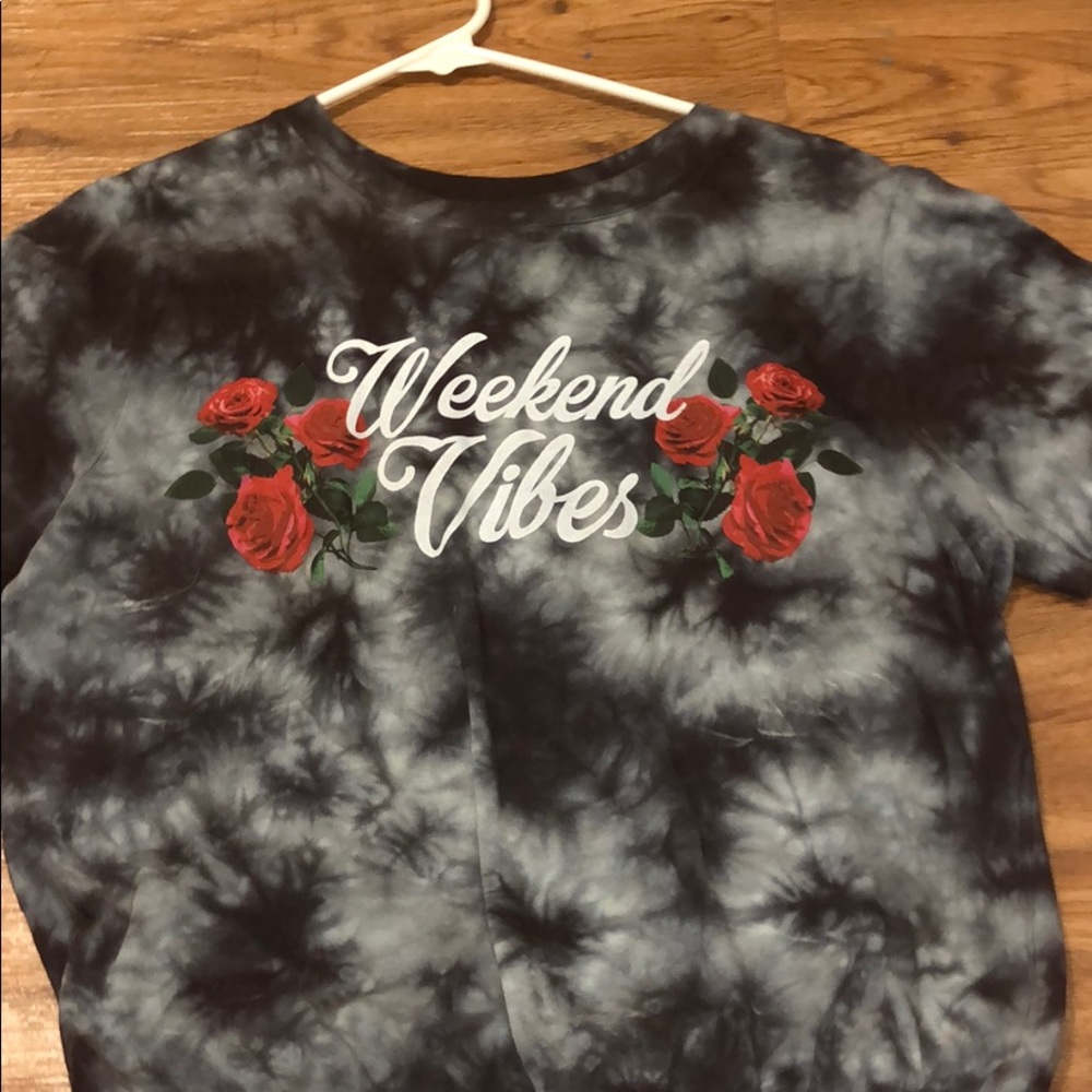 A kinda cropped tshirt